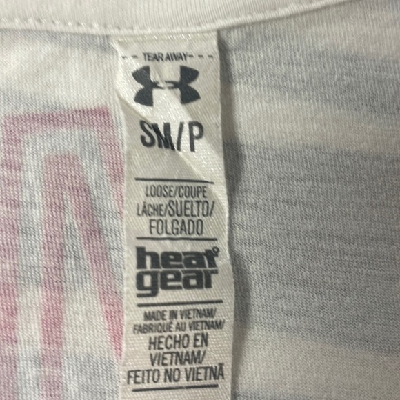 Under armor heat gear ,  SM/P (seems larger) Fight Breast Cancer T-shirt - Picture 3 of 7